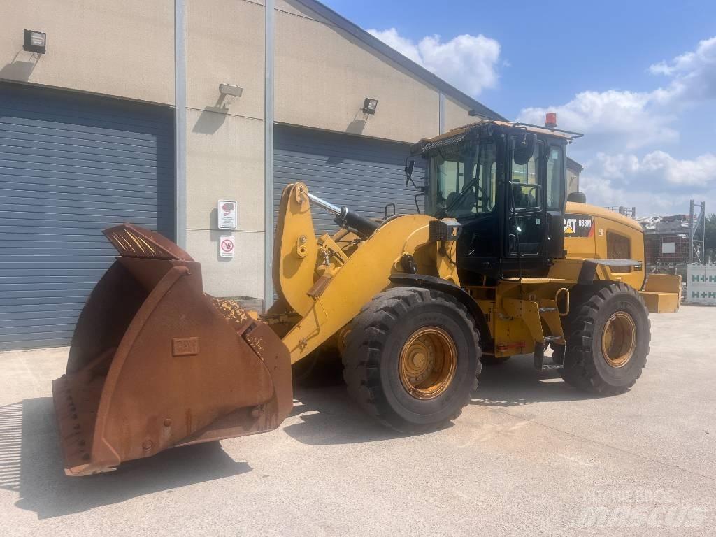 CAT 938M Chargeuse sur pneus