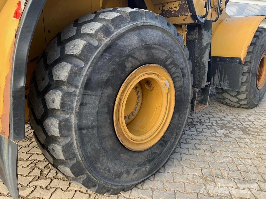 CAT 966 K Chargeuse sur pneus