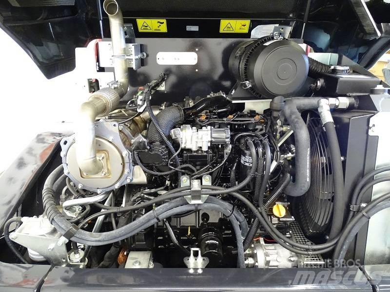 Yanmar V100-5 Chargeuse sur pneus