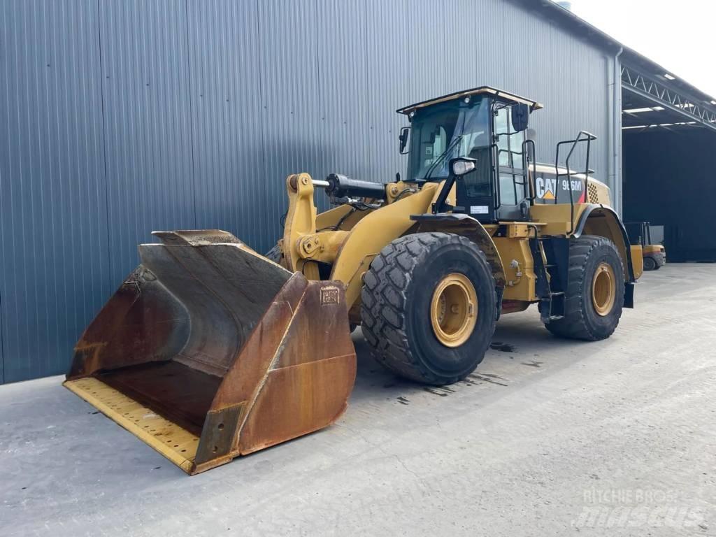 CAT 966M Chargeuse sur pneus
