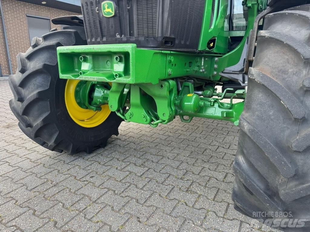 John Deere 6120 M Tracteur