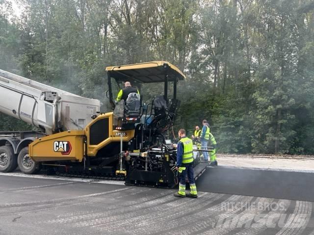 CAT AP 555 Finisseur