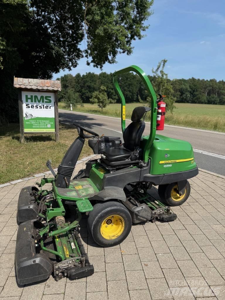 John Deere 2500 E Tondeuses pour greens