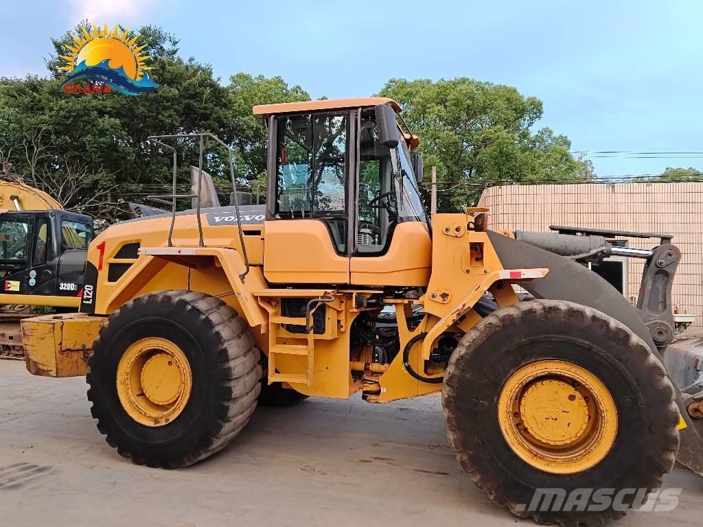Volvo L 120 Chargeuse sur pneus