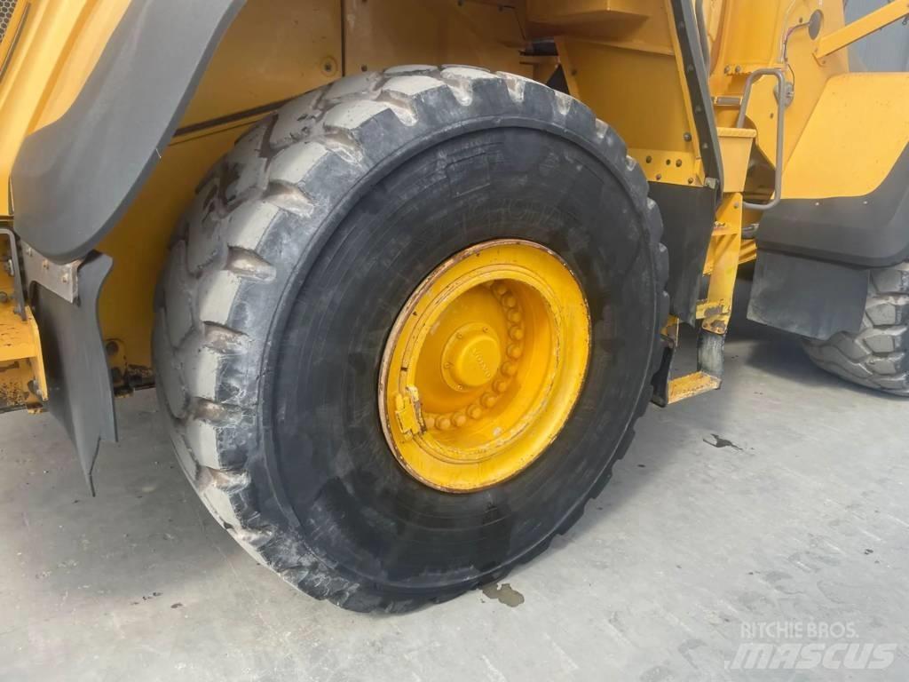 Volvo L180G Chargeuse sur pneus