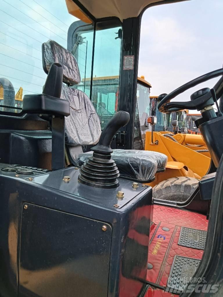 LiuGong 835 Chargeuse sur pneus