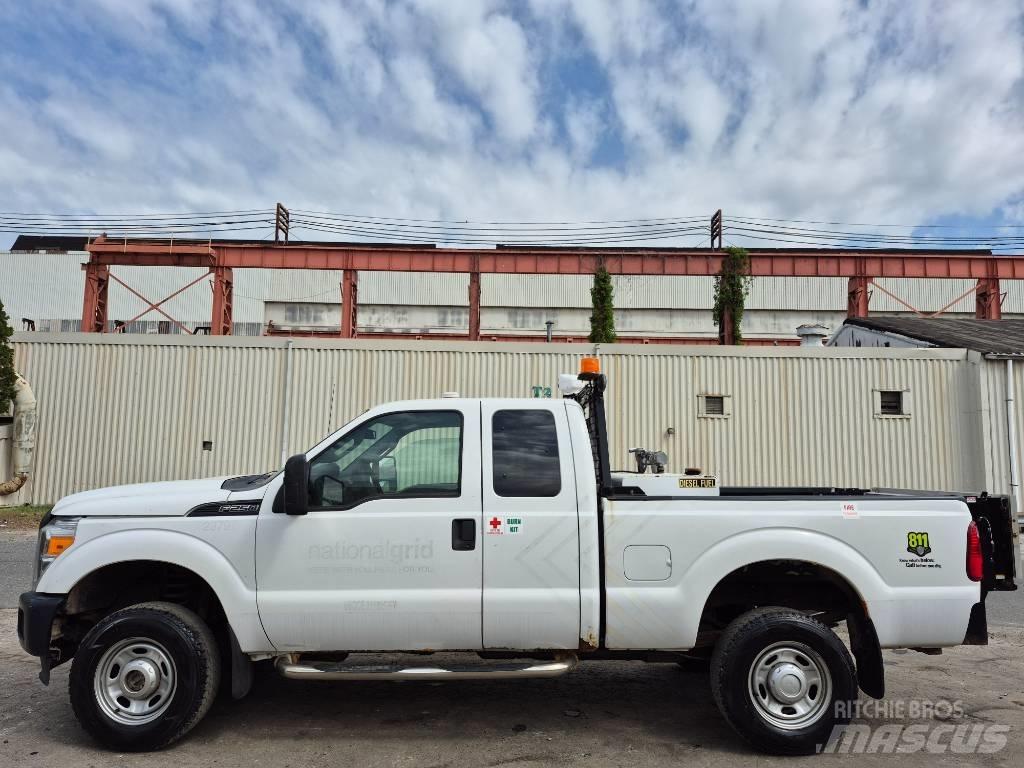 Ford F 250 Autre fourgon / utilitaire