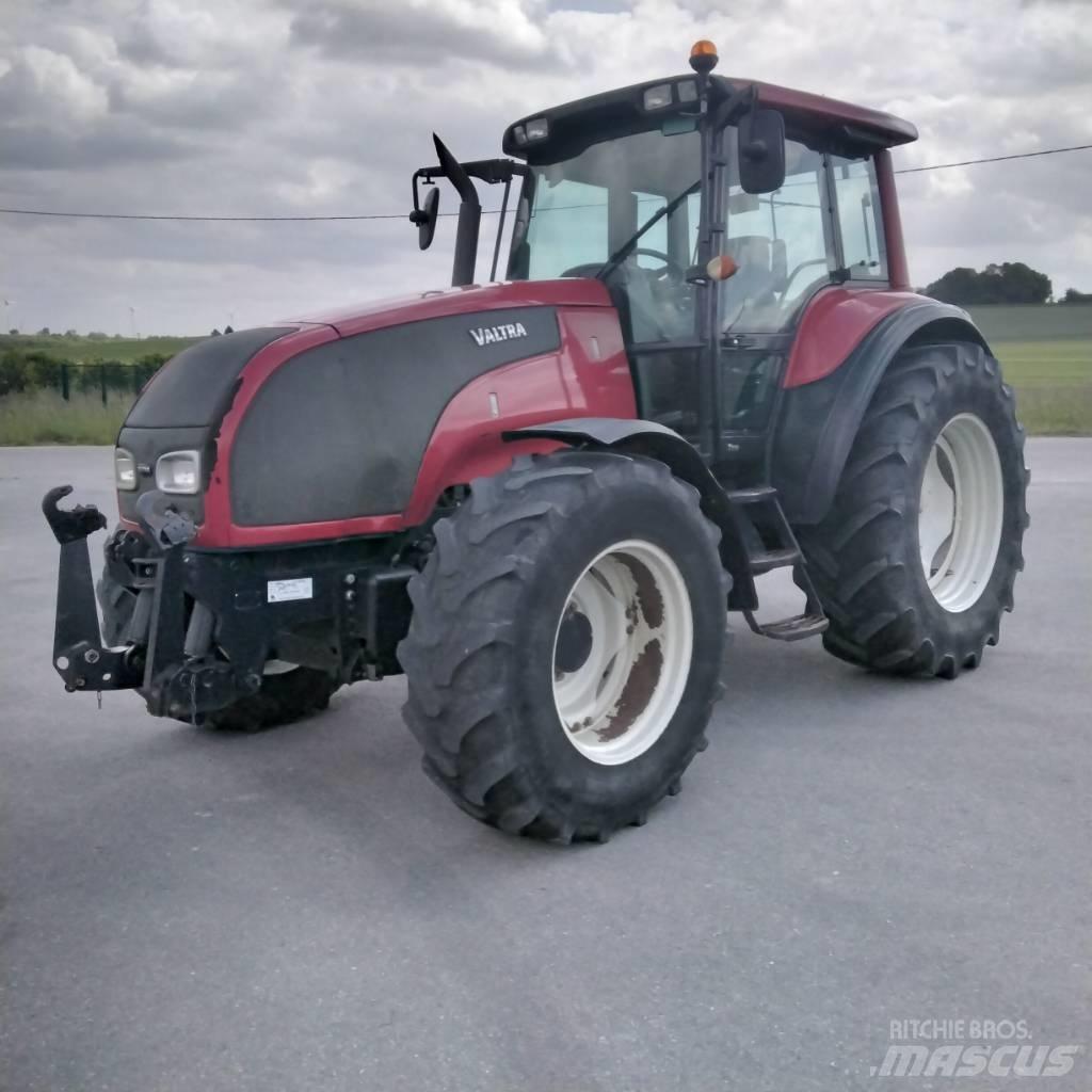 Valtra T 130 Tracteur