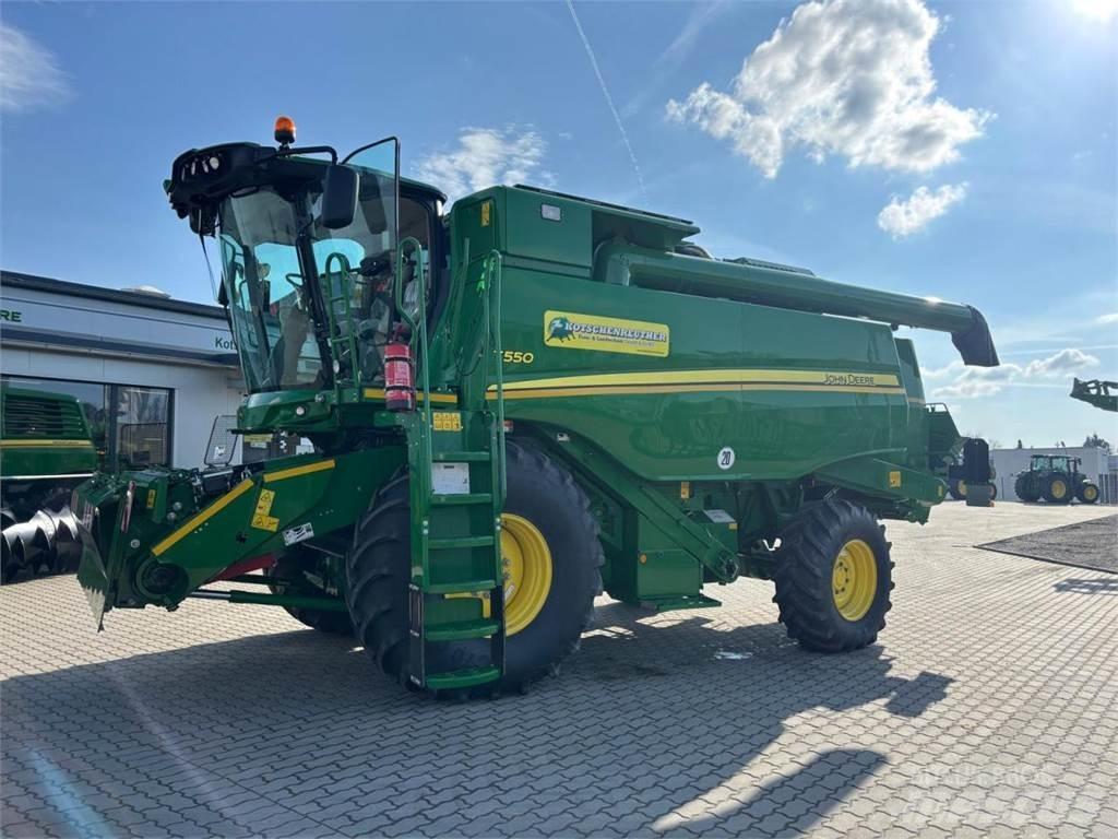 John Deere T550 Moissonneuse batteuse