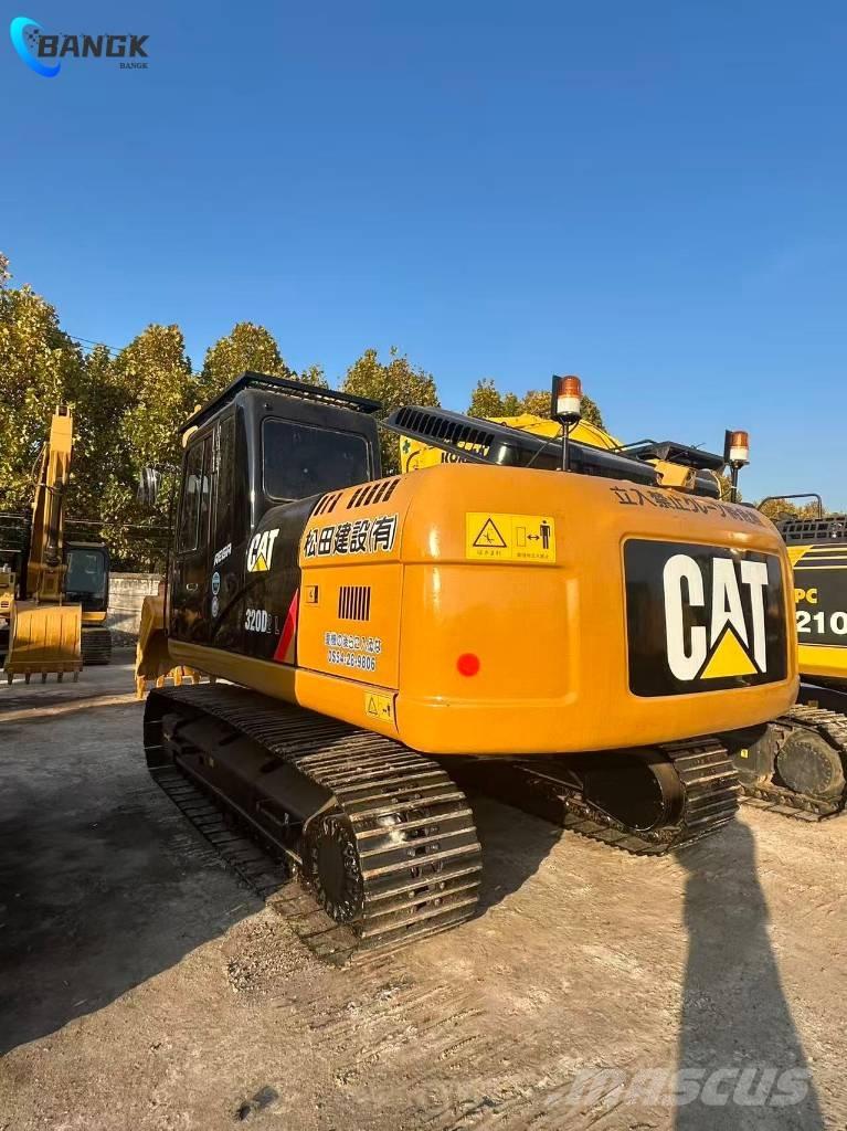 CAT 320 D 2L Pelle sur chenilles