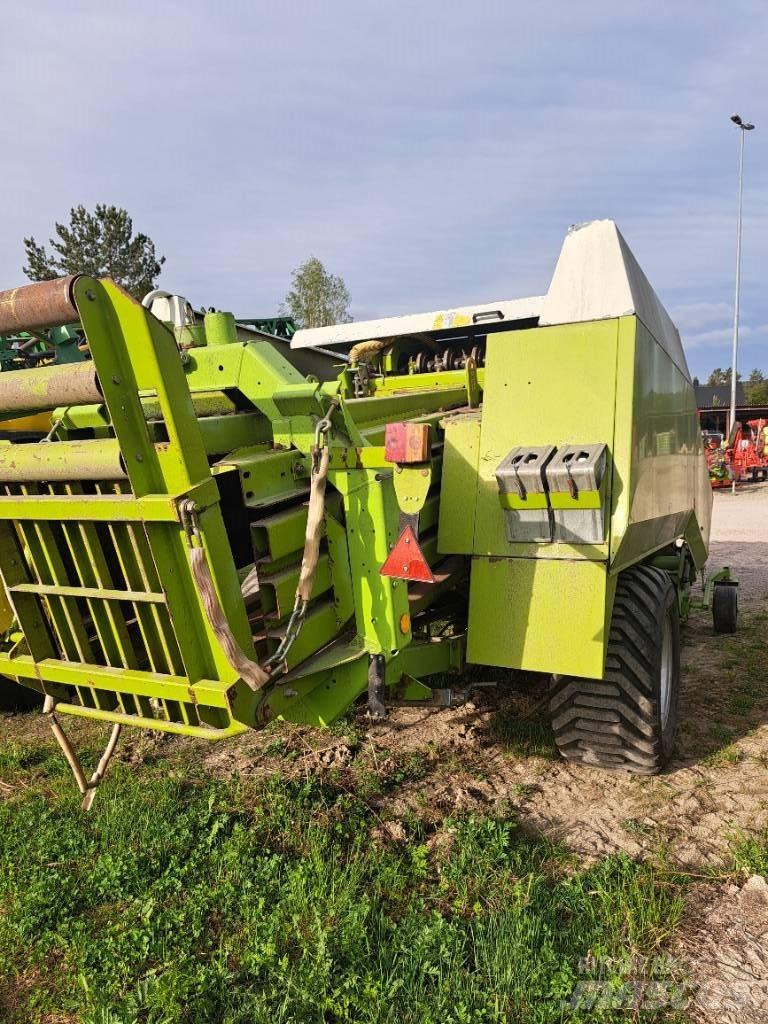 CLAAS 2100RC Presse cubique