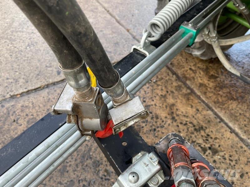 Conow BTW 24 Presse cubique