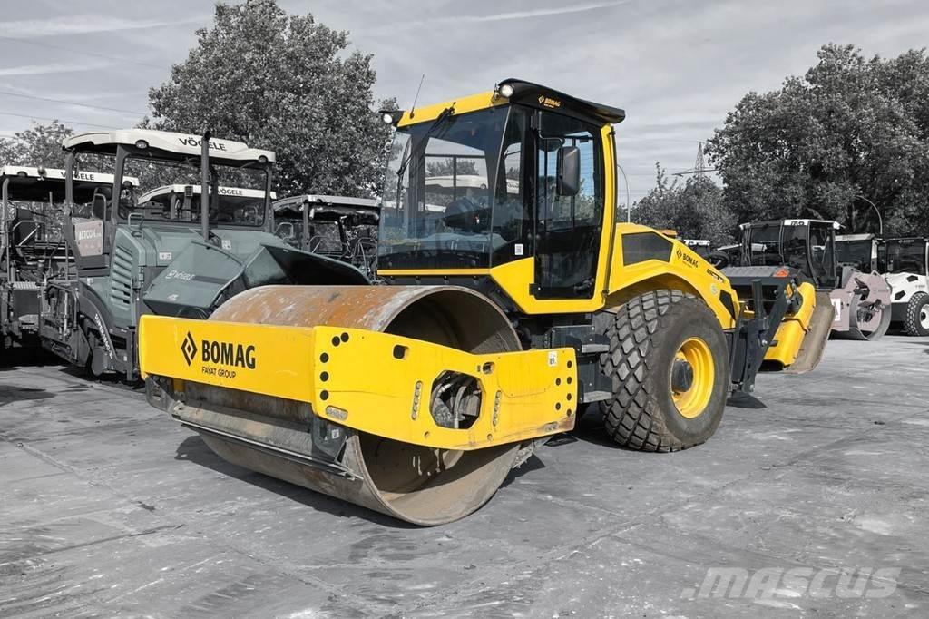 Bomag BW 213 D-5 Rouleaux monocylindre
