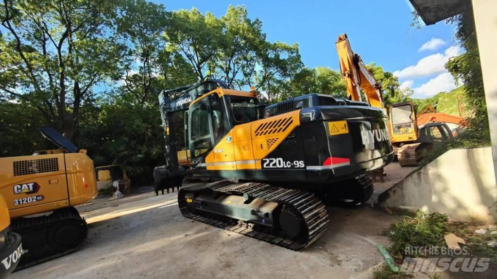 Hyundai 220-9s Pelle sur chenilles