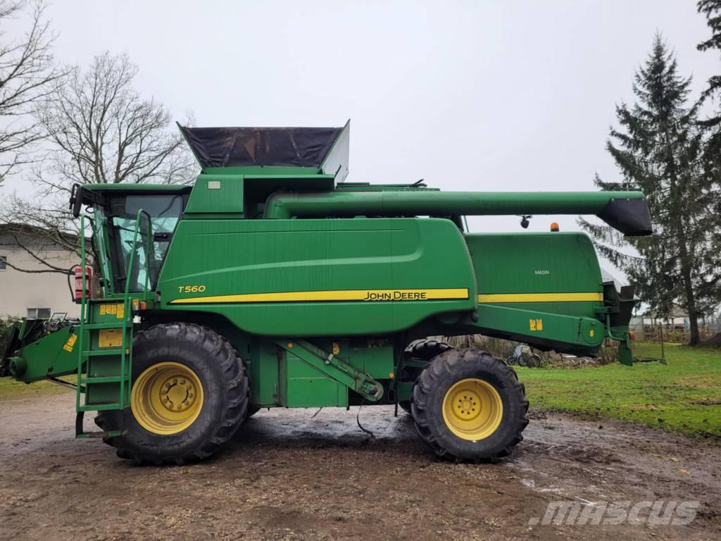 John Deere T 560 Moissonneuse batteuse