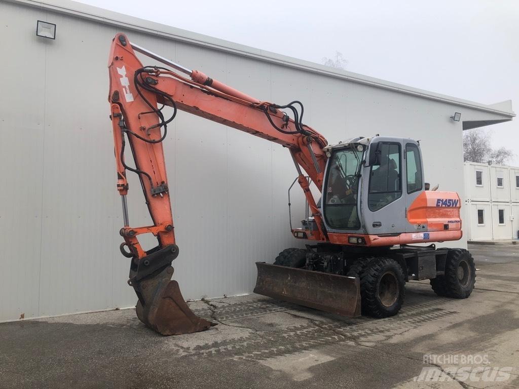 Fiat-Kobelco E 145 W Pelle sur pneus
