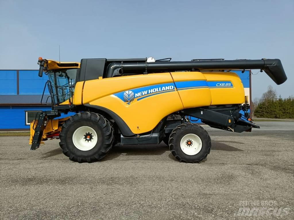 New Holland CX 8.85 Moissonneuse batteuse