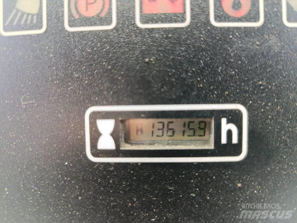 Hanomag 15 F Chargeuse sur pneus