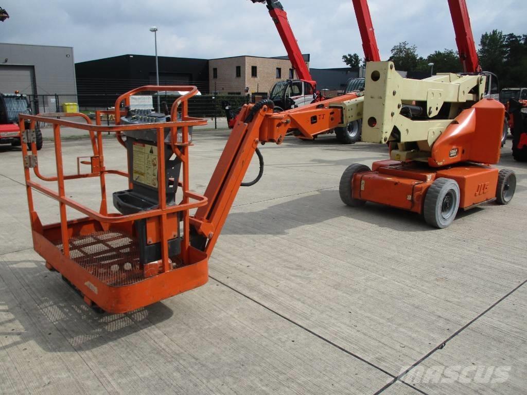 JLG E400 AJPN (048) Nacelle Automotrice