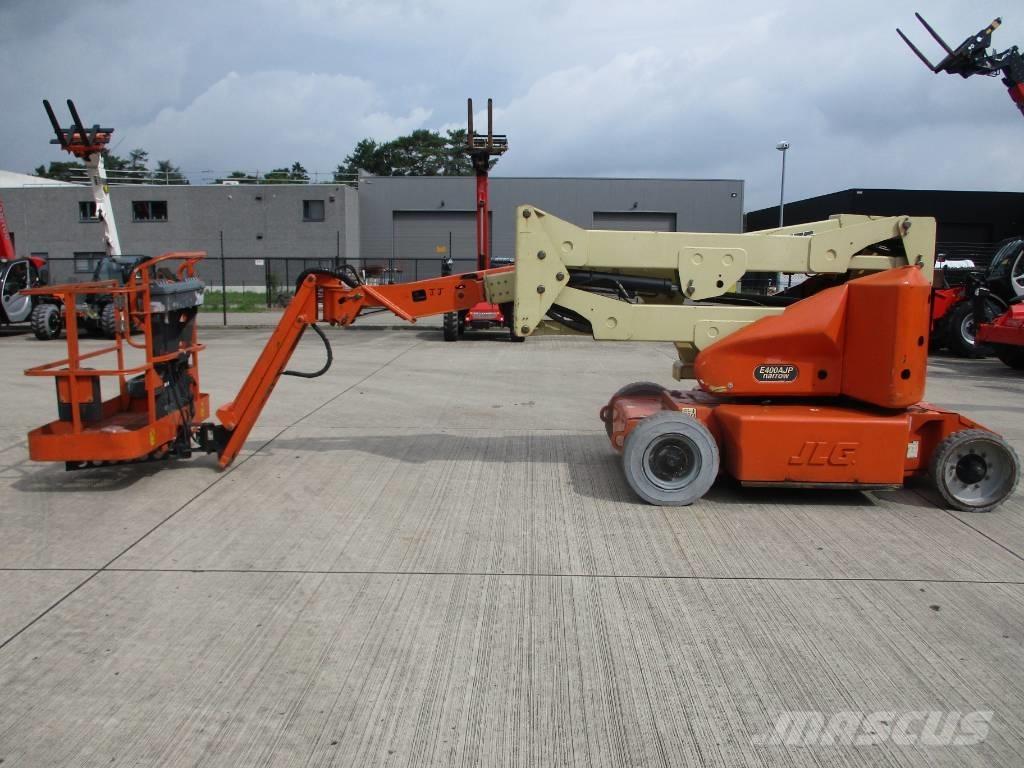 JLG E400 AJPN (048) Nacelle Automotrice