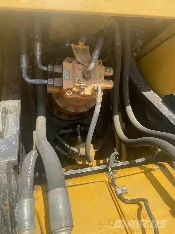 Sany SY 215 C Pelle sur chenilles