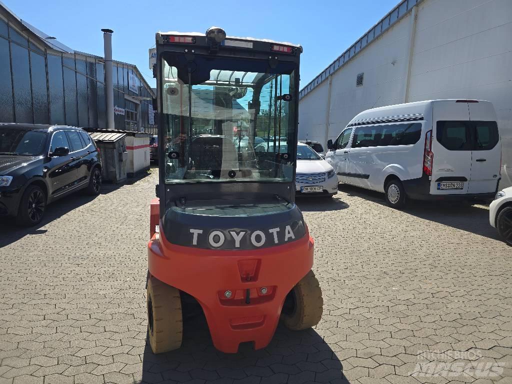 Toyota Traigo 80 Chariots élévateurs électriques