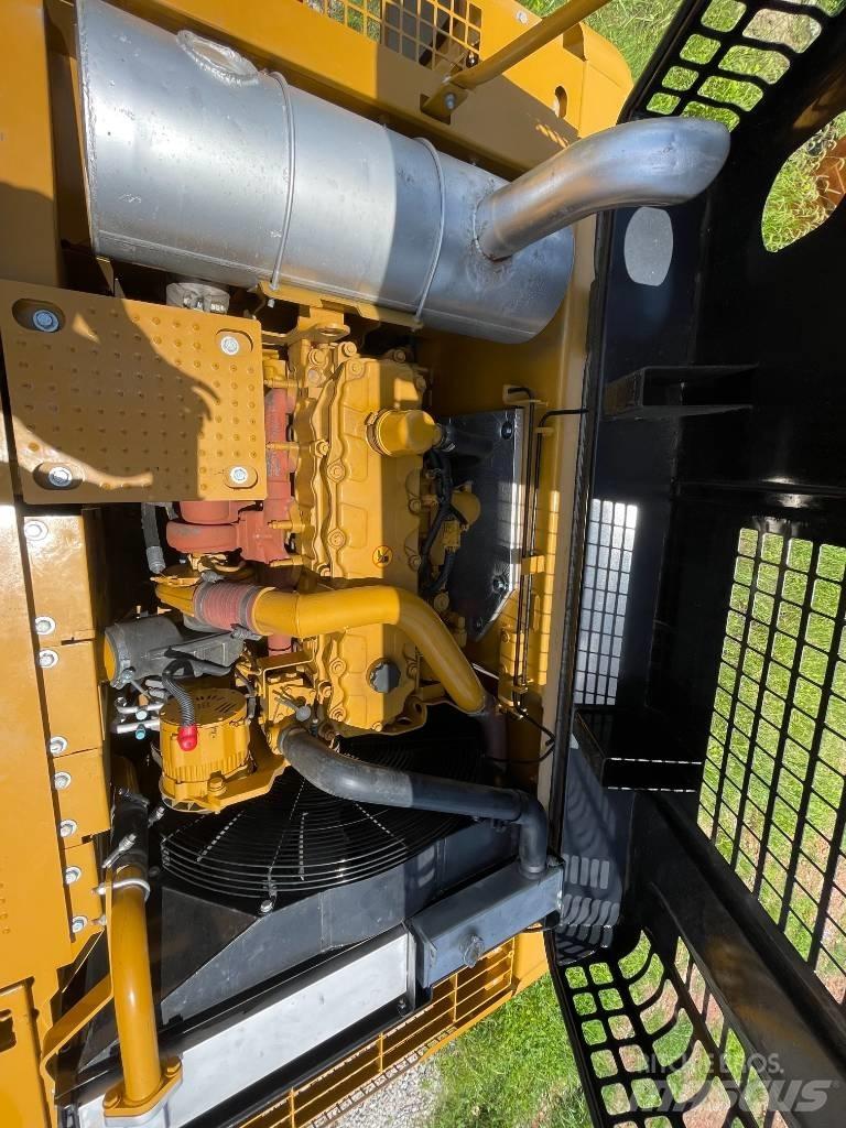 CAT 329 D Pelle sur chenilles