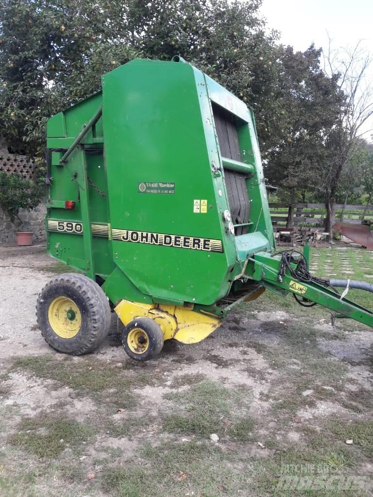 John Deere 590 Presse à balle ronde