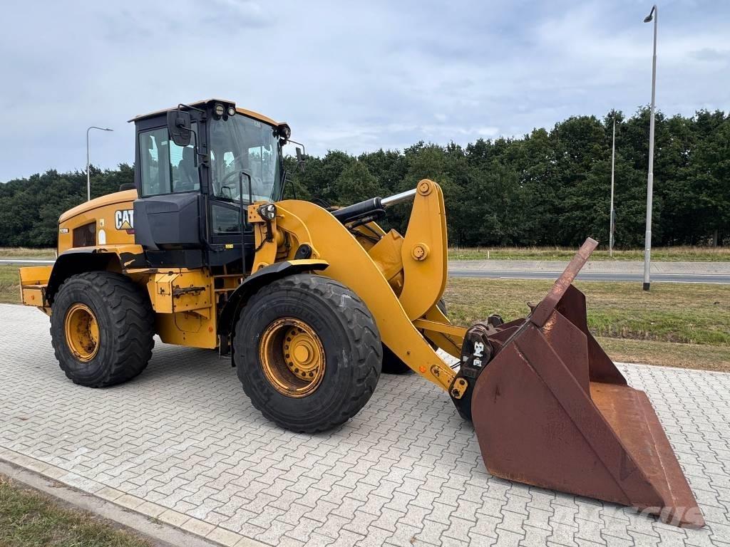 CAT 938 M Chargeuse sur pneus