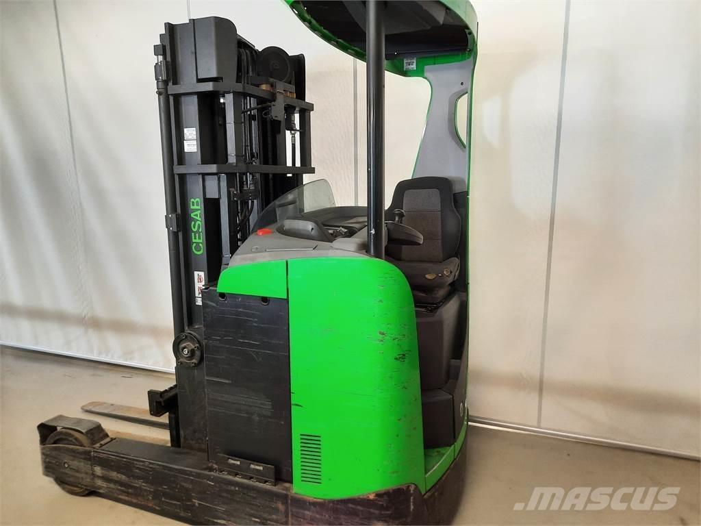 Cesab R 325 Chariot à mât rétractable