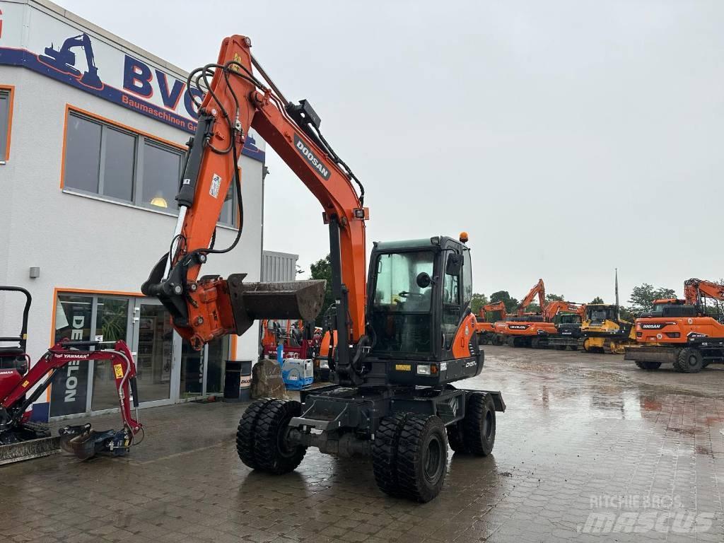 Doosan DX 57 W-5 Pelle sur pneus