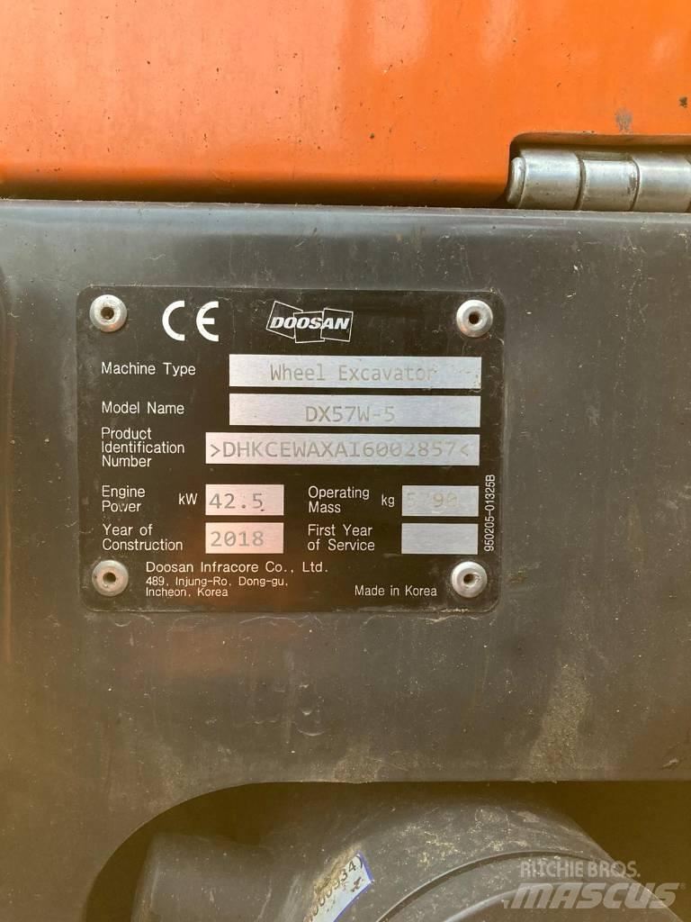 Doosan DX 57 W-5 Pelle sur pneus
