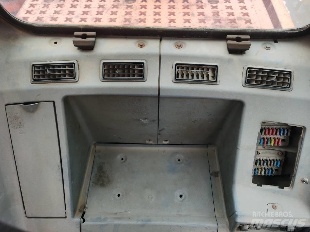 Doosan DX 300 LC--9C Pelle sur chenilles