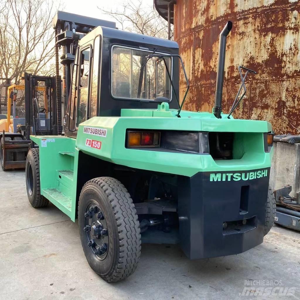 Mitsubishi FD 160 Chariot télescopique