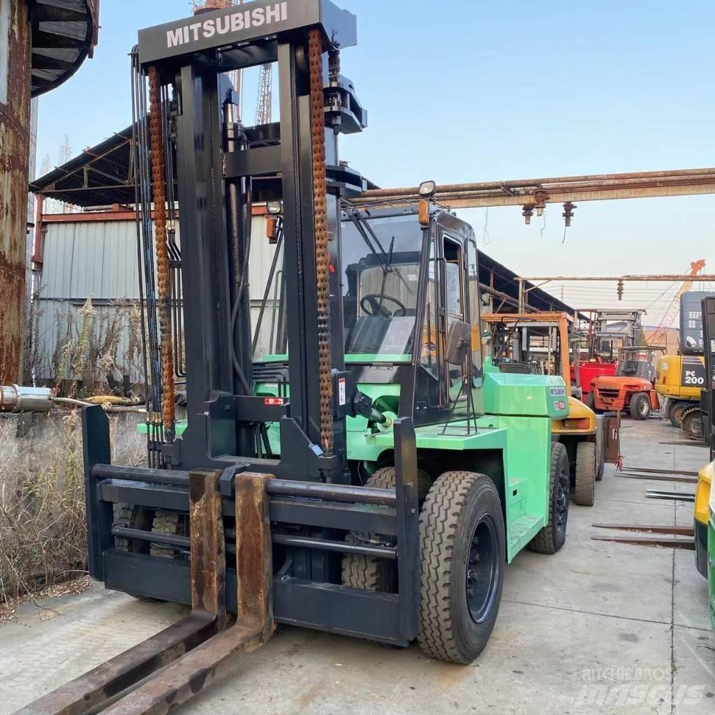 Mitsubishi FD 160 Chariot télescopique