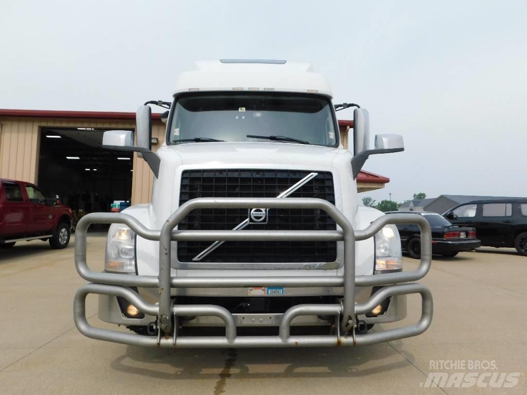 Volvo VNL Tracteur routier