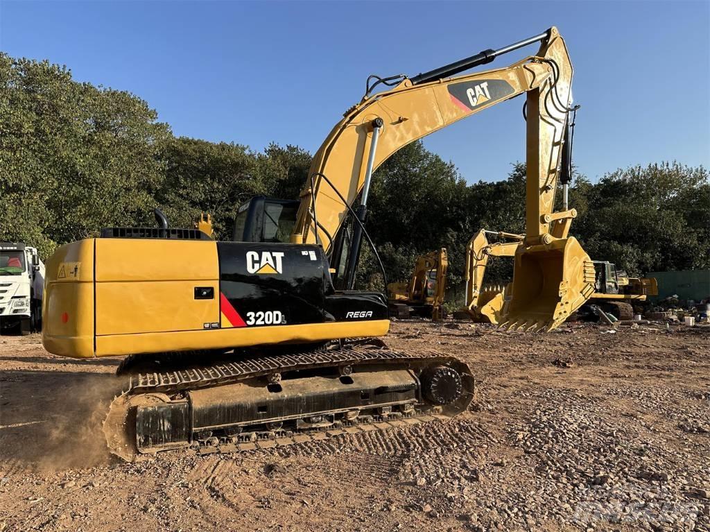 CAT 320 D L Pelle sur chenilles