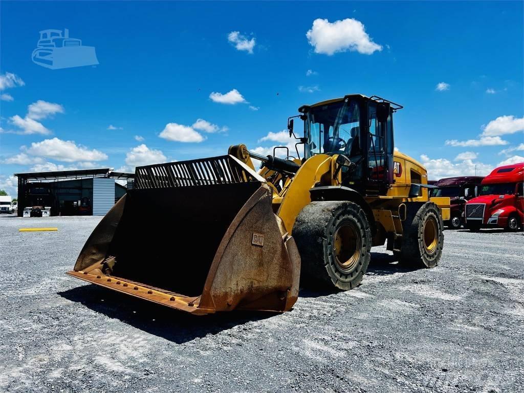 CAT 938 M Chargeuse sur pneus