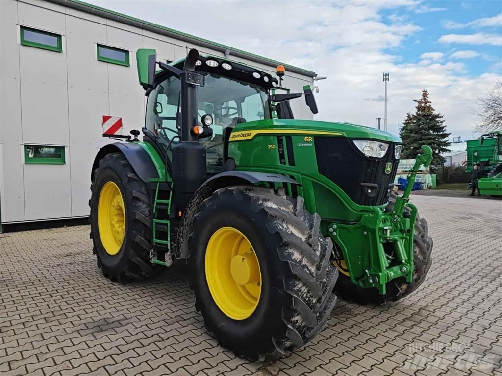 John Deere 6R 250 Tracteur