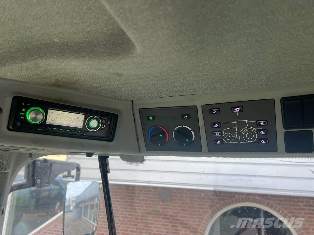 CLAAS Arion 610 CIS Tracteur