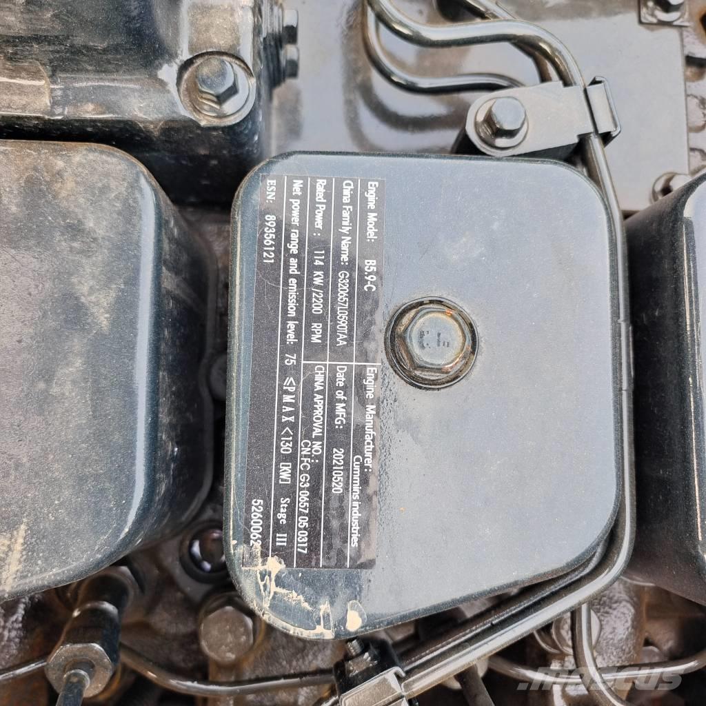 Hyundai 220LC Pelle sur chenilles