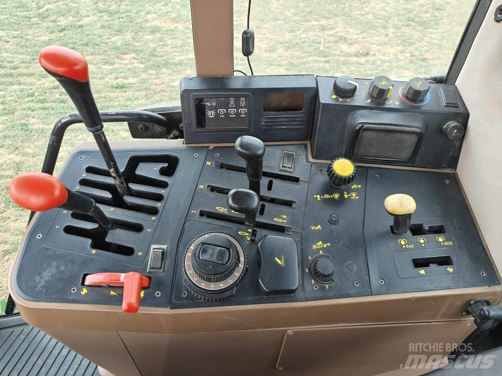 John Deere 6100 Tracteur