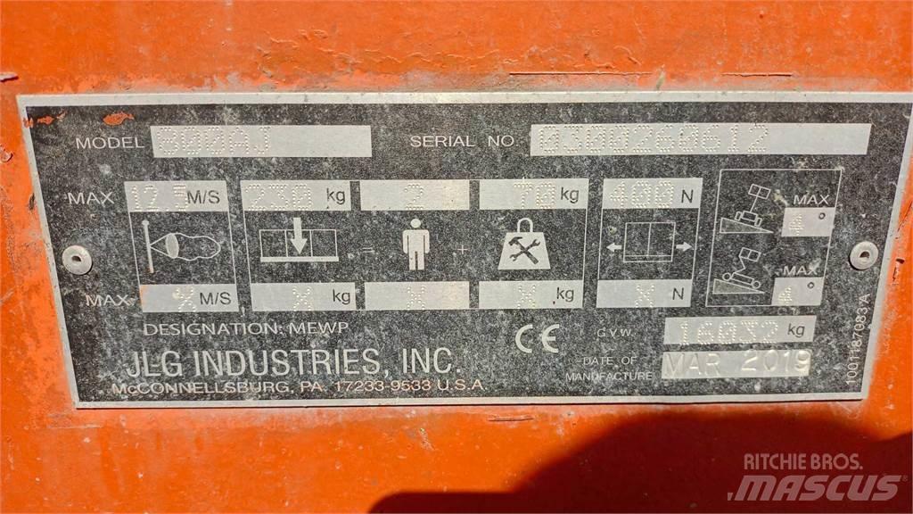 JLG 800AJ Nacelles articulées