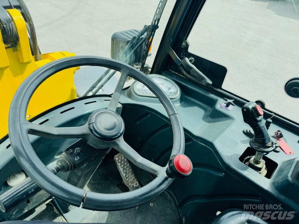 Terex 800L Chargeuse sur pneus