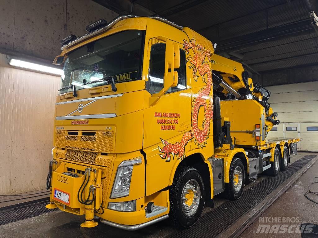 Volvo FH 540 Camion plateau ridelle avec grue