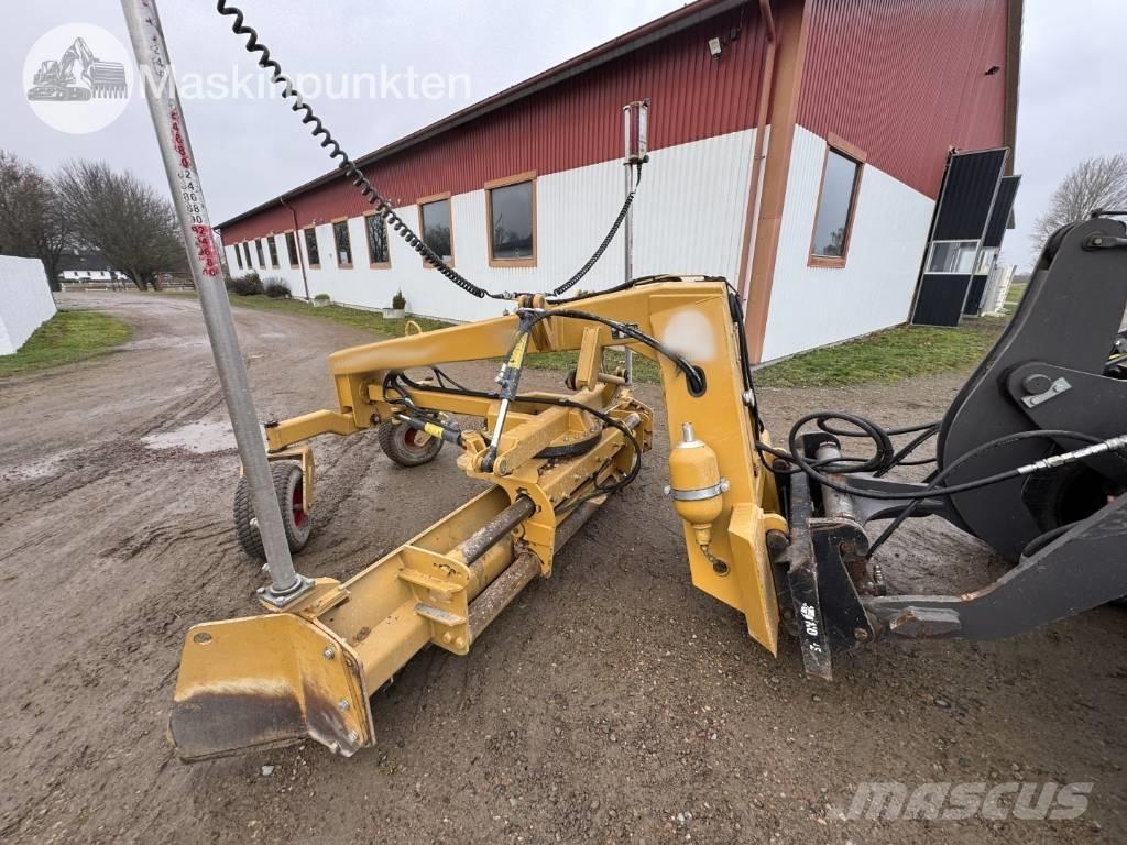 AP Twister lll 2600 Niveleuse