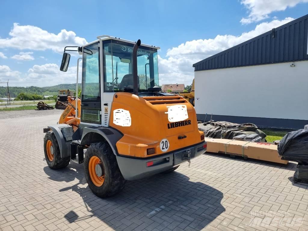Liebherr L 506 Chargeuse sur pneus