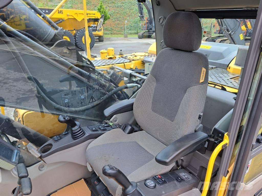 Volvo EC 220 DL Pelle sur chenilles