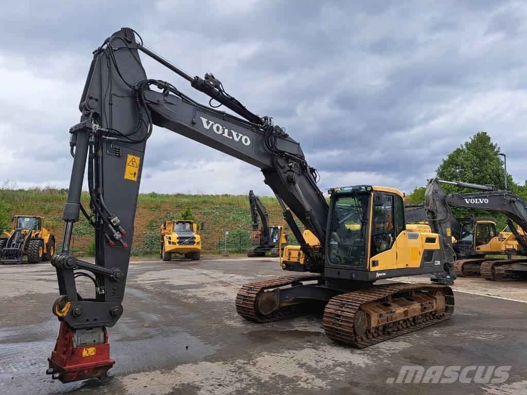 Volvo EC 220 DL Pelle sur chenilles