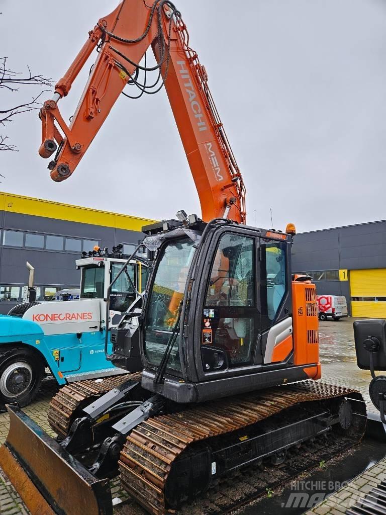 Hitachi ZX 135 US-7 Pelle sur chenilles